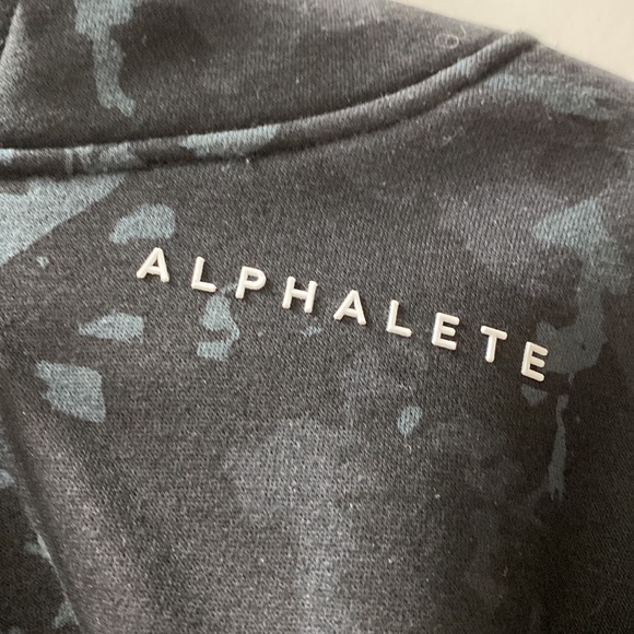 Alphalete Cropped Hoodie - Picture 4 of 5